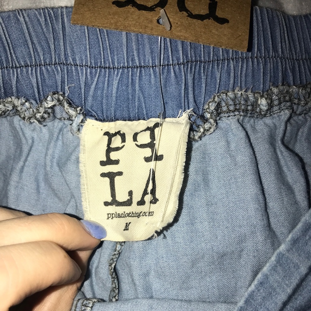 ✰PPLA Chambray Ruffle Shorts ✰ - Picture 3 of 5